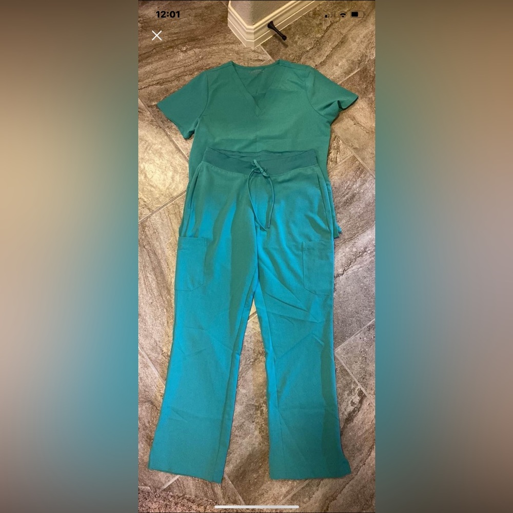 Mandela Scrub Set